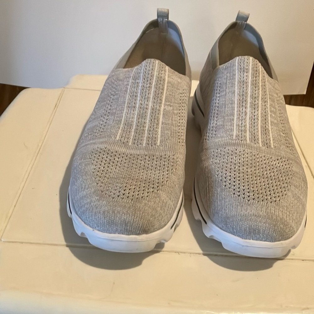 Propet Womens Travelactiv Stretch Slip on Sneakers Grey-Stretch Knit Sz 11 EUC